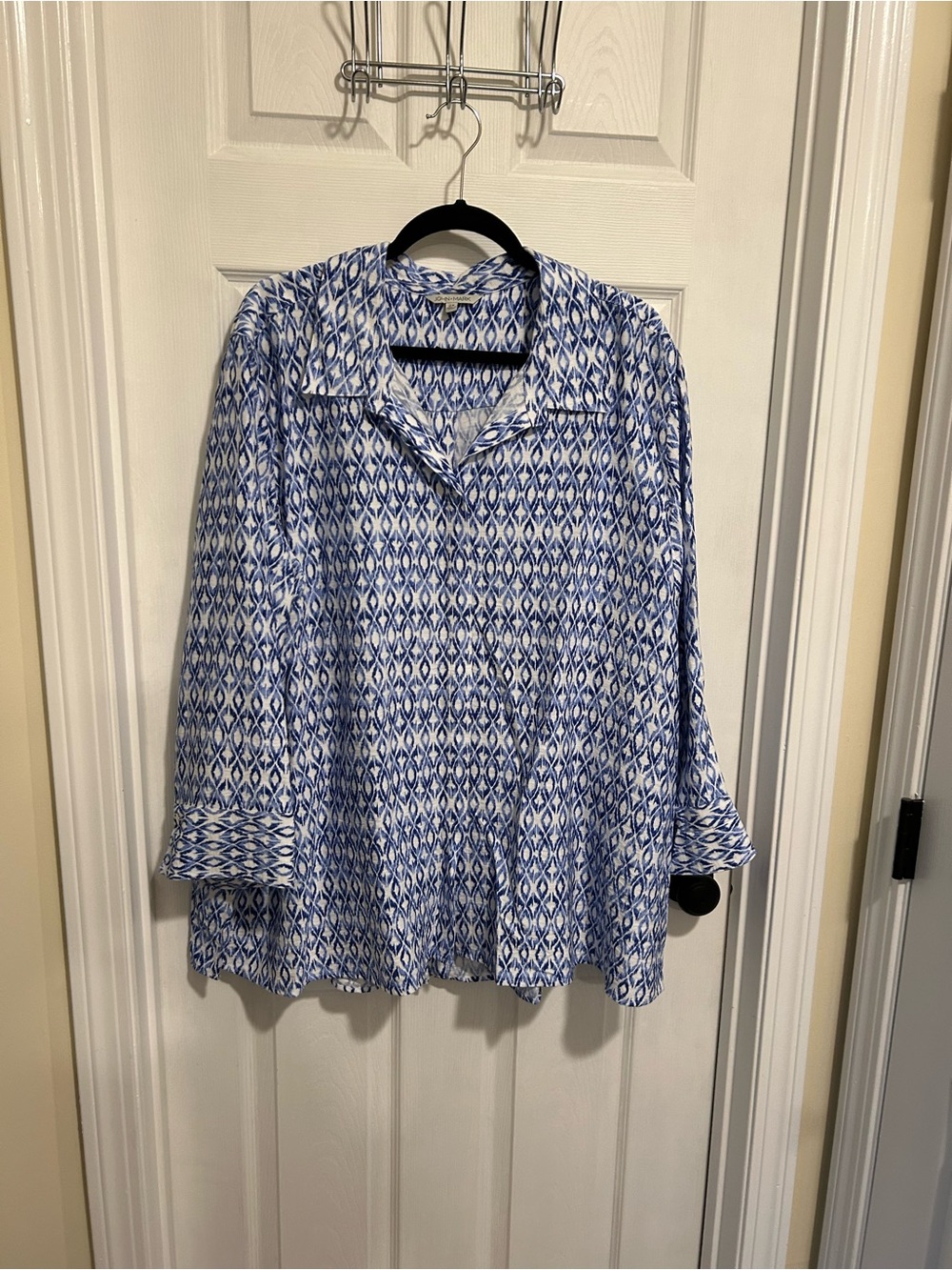 John Mark Blue and White Geometric Button-Down Shirt